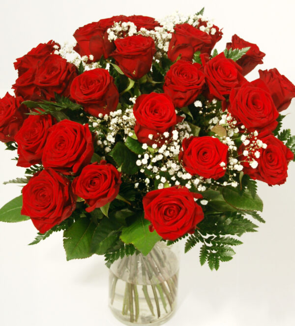 Bouquet of 25 red roses and additional flowers