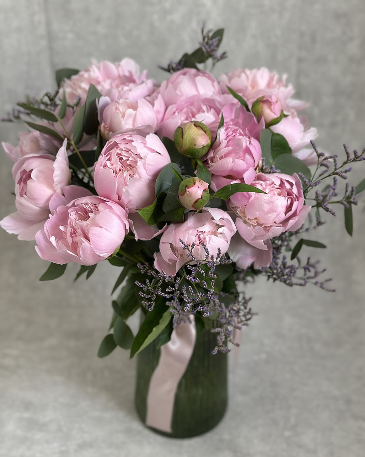 Букет из пионов