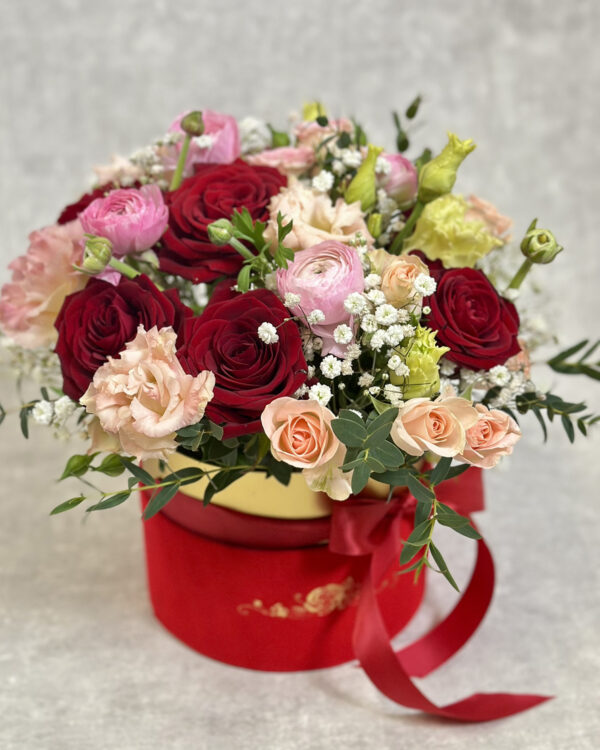 Букет в подарочной коробке- Танго